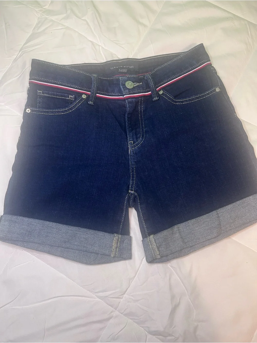 Tommy Hilfiger Women's shorts size 2